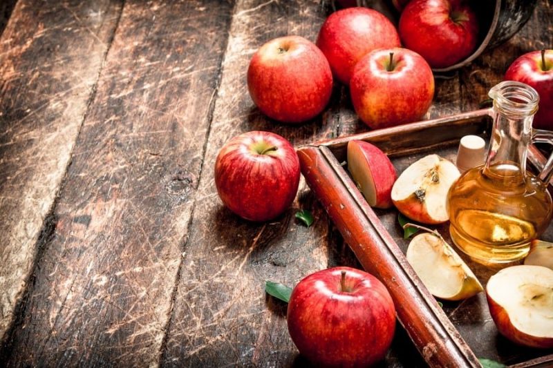 Buah epal mengandungi kandungan asid yang boleh membuat cuka